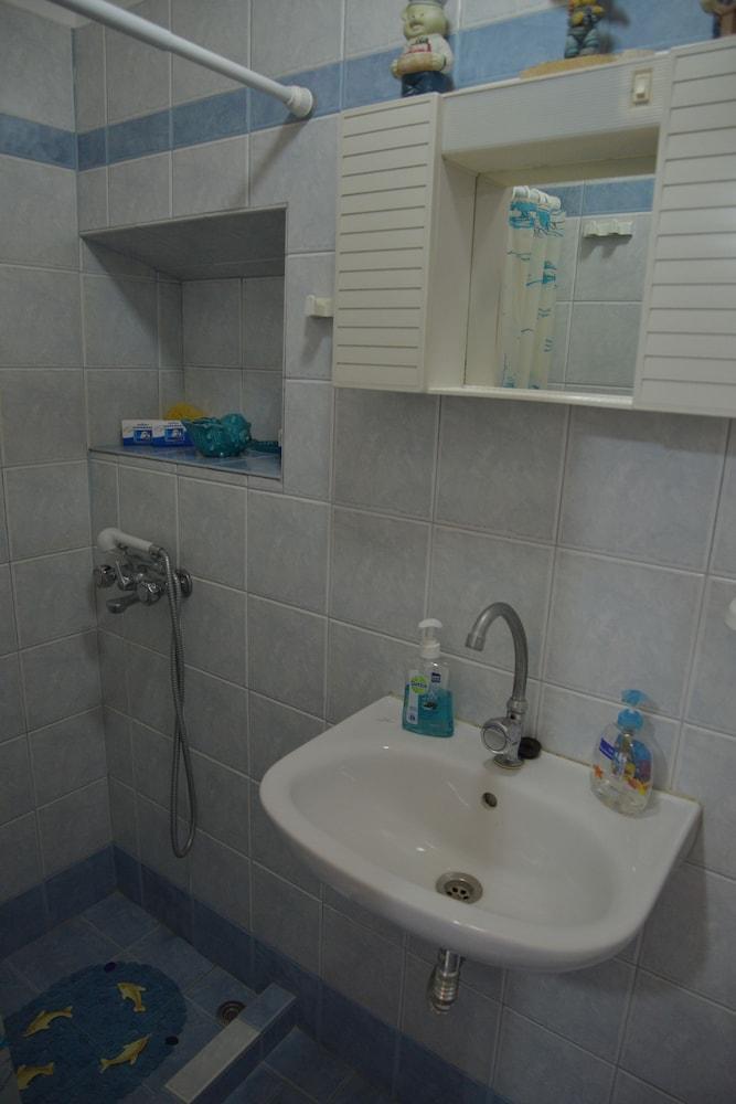 Erginas Boat House Apartment Plaka  Bagian luar foto