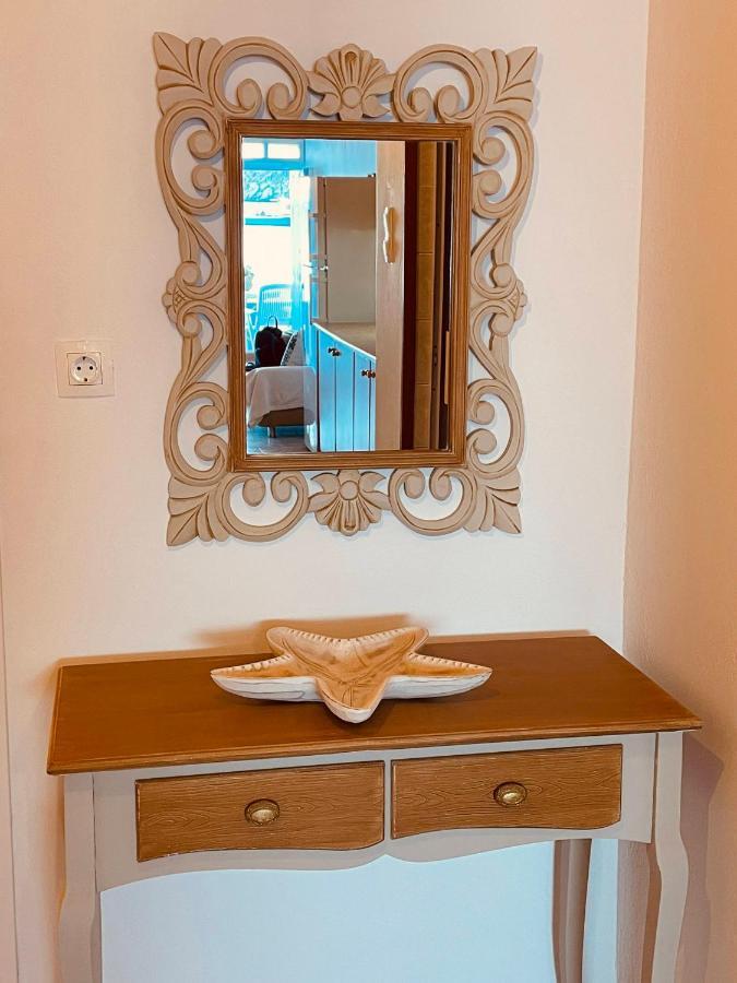 Erginas Boat House Apartment Plaka  Bagian luar foto